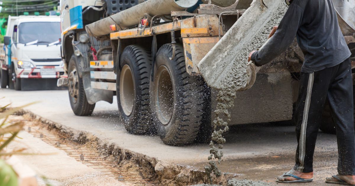 Ready-Mix Concrete Plant Mixing Concrete for Construction Projects